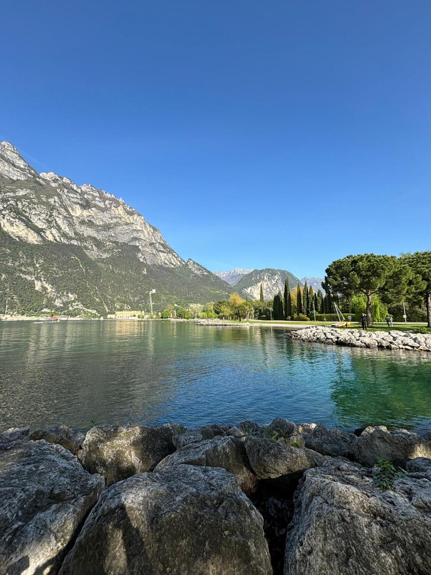 Garden & Pool Perugini Apartment Torbole Sul Garda Exterior photo